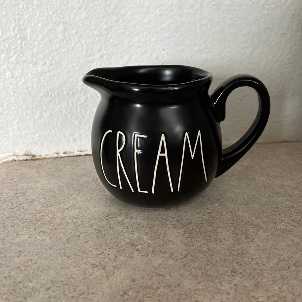 Black cream jar Rae Dunn